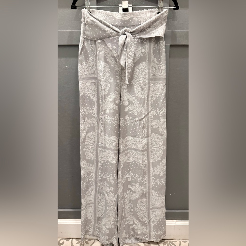 Ann Taylor Light Gray Paisley Pants